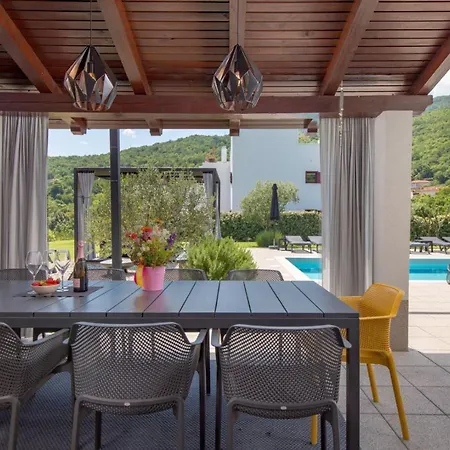 Vila Modern Susanj With Outdoor Pool In Opatija